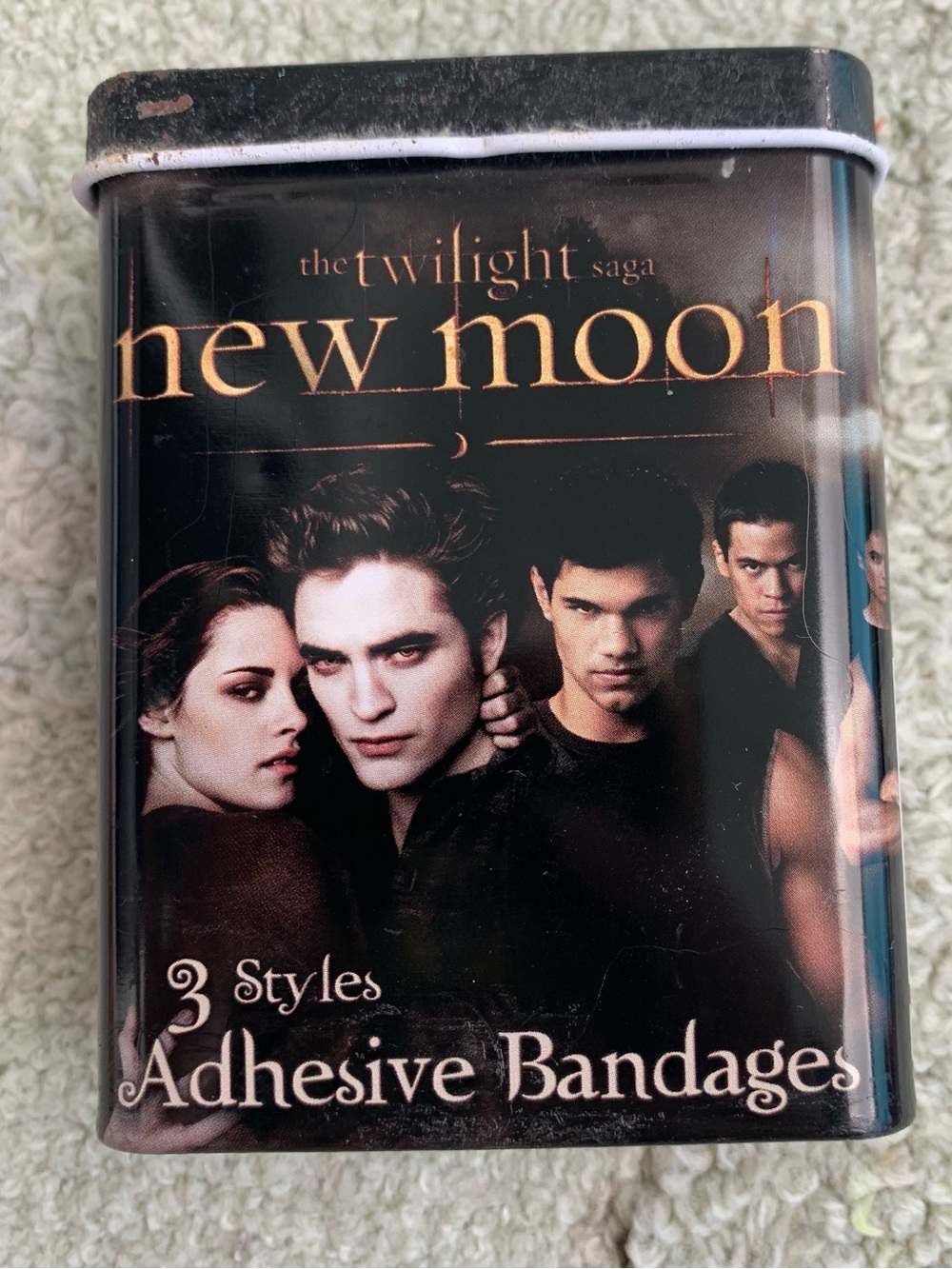 Vintage Y2K NECA The Twilight Saga: New Moon EMPTY collectible metal tin